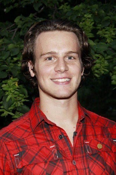 Jonathan Groff