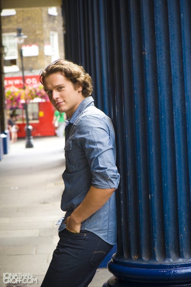 Jonathan Groff