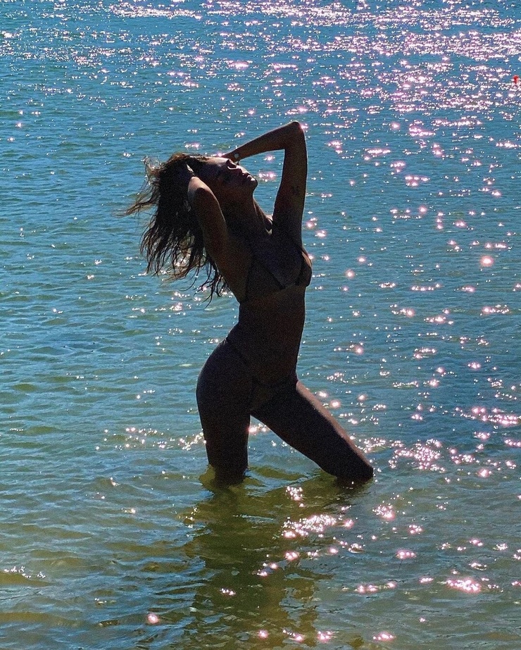 Gizele Oliveira Gizele Oliveira