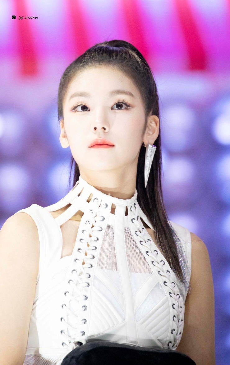 picture hwang yeji picture hwang yeji