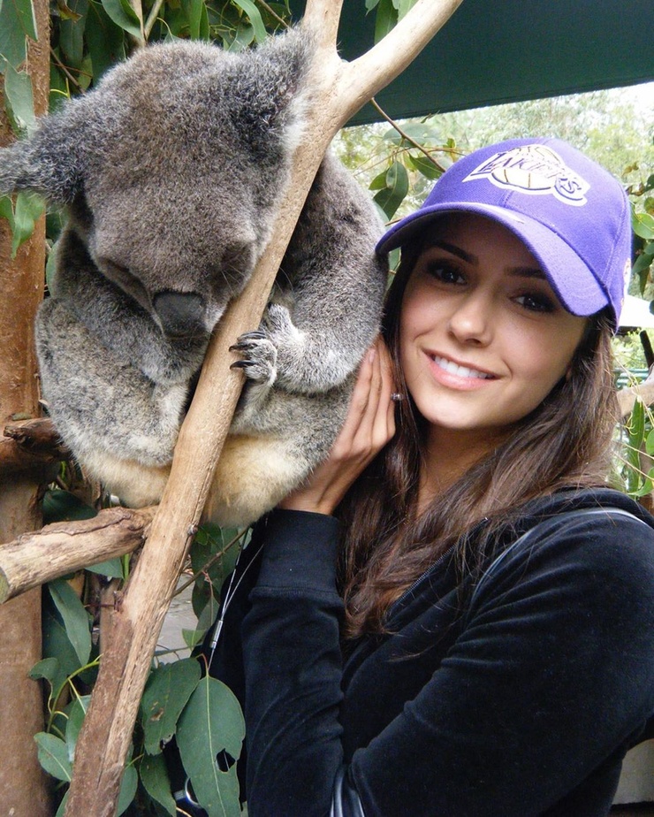 Nina Dobrev Nina Dobrev