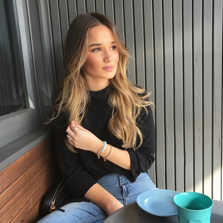 Picture of Isabelle Clarke (model)