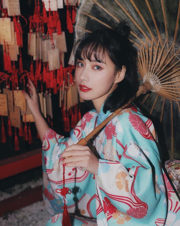 Chen Nuan Yang Chen Nuan Yang