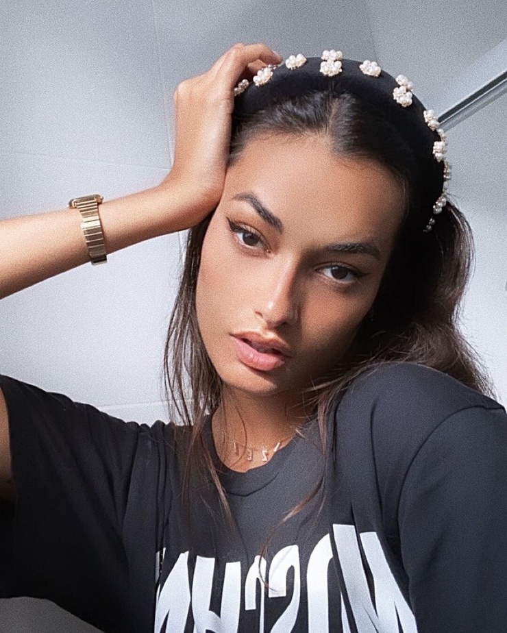 Gizele Oliveira Gizele Oliveira