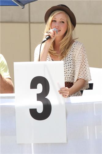 Candice Accola