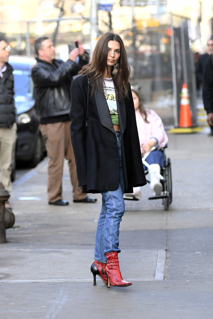 Emily Ratajkowski