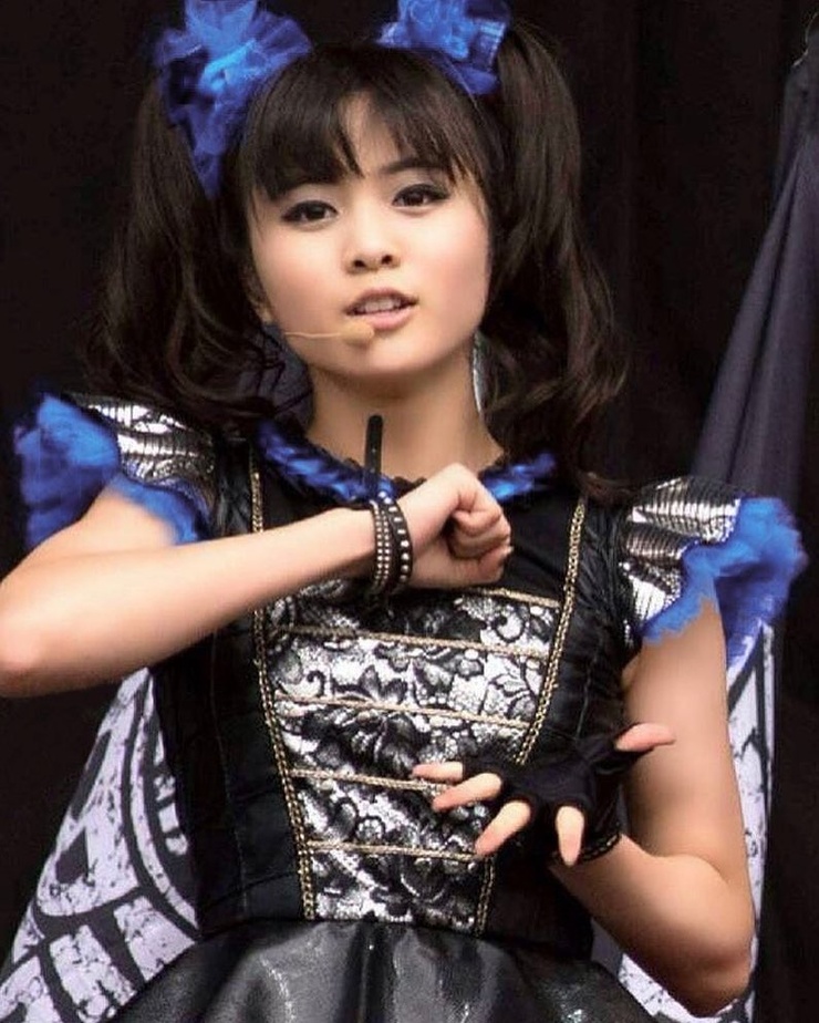 Moa Kikuchi Moa Kikuchi