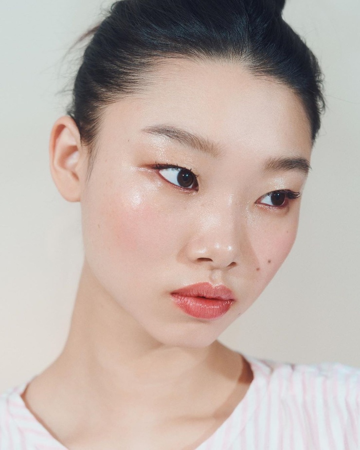 Yoon Young Bae Yoon Young Bae