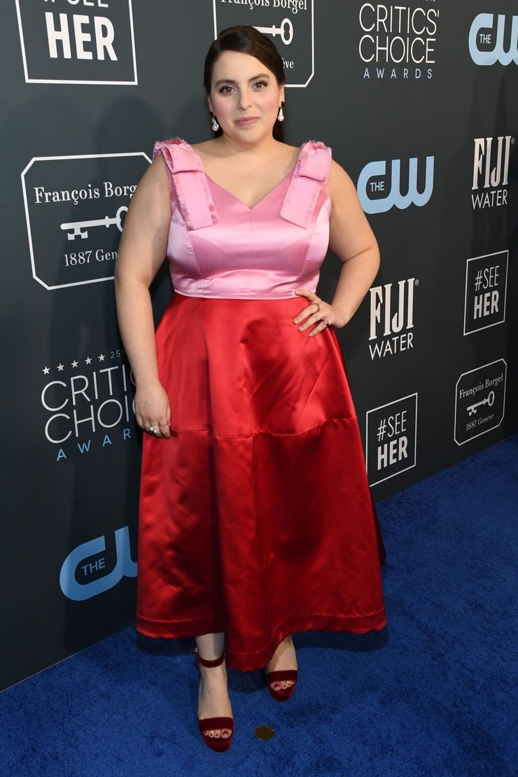Beanie Feldstein picture