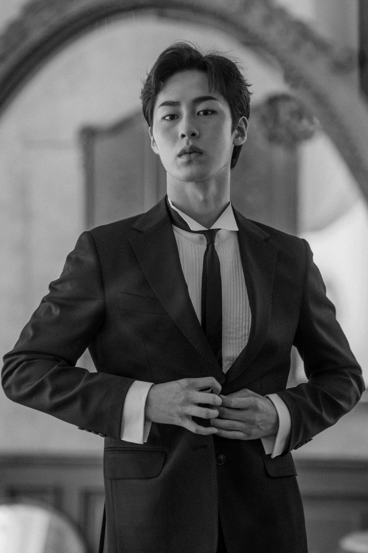 Jae-Wook Lee