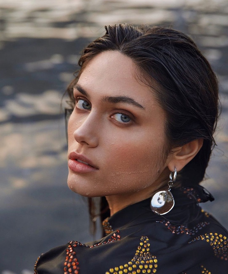 Vika Bronova Vika Bronova