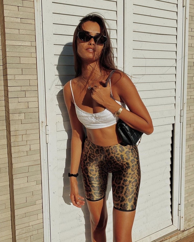 Gizele Oliveira Gizele Oliveira