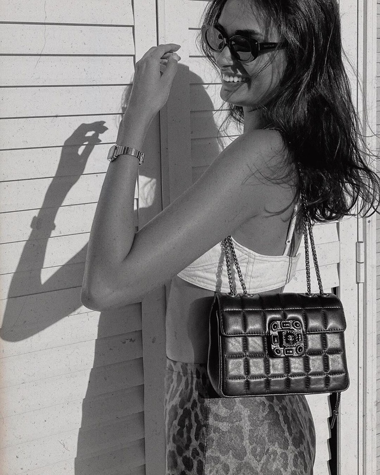 Gizele Oliveira Gizele Oliveira