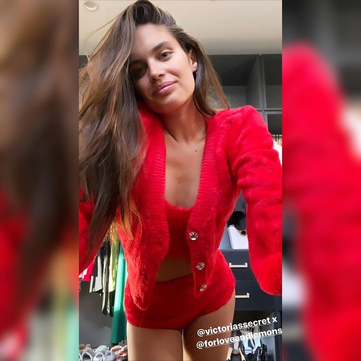 Sara Sampaio Sara Sampaio