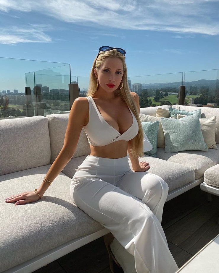 Amanda Elise Lee Amanda Elise Lee