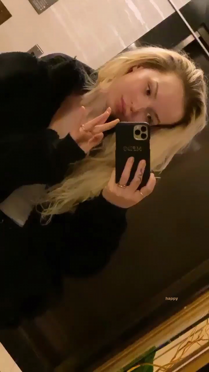 Dove Cameron