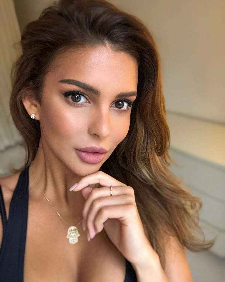 Sara Yasmina Chafak Sara Yasmina Chafak