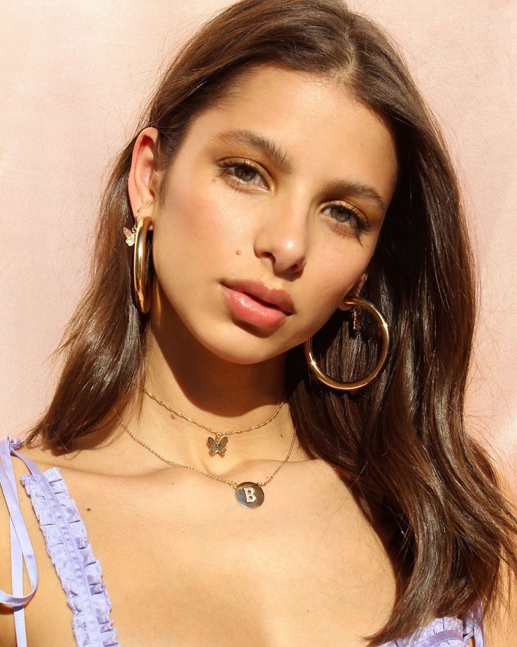 Bruna Lirio Bruna Lirio