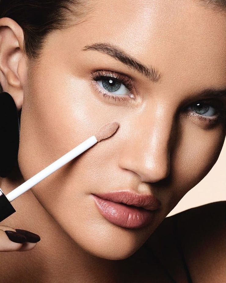 Rosie Huntington-Whiteley Rosie Huntington-Whiteley