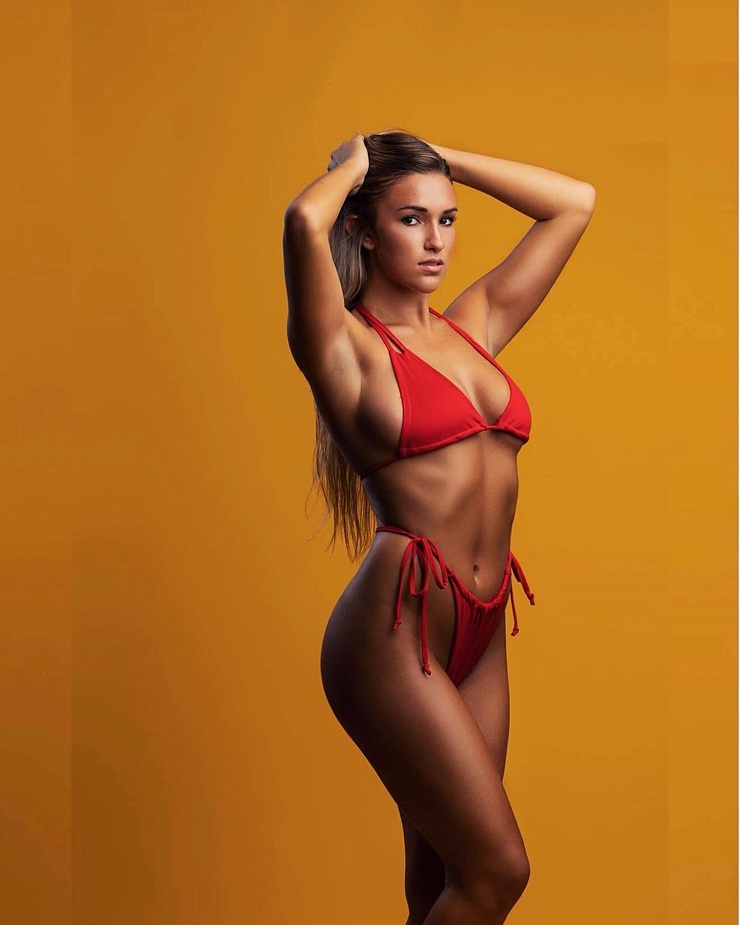Kayla Simmons Kayla Simmons