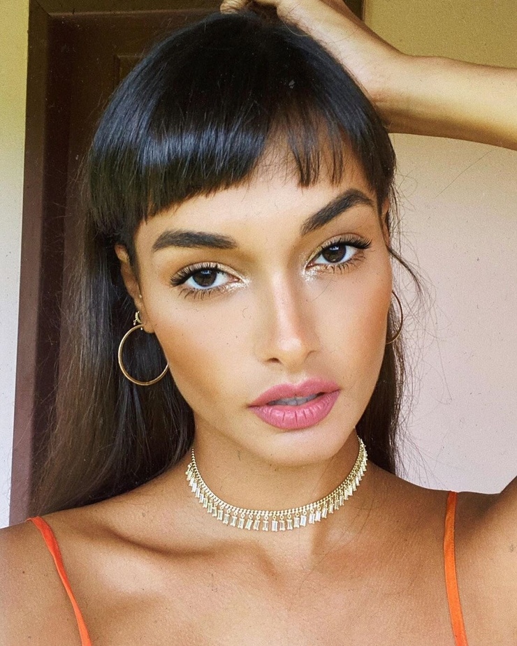 Gizele Oliveira Gizele Oliveira