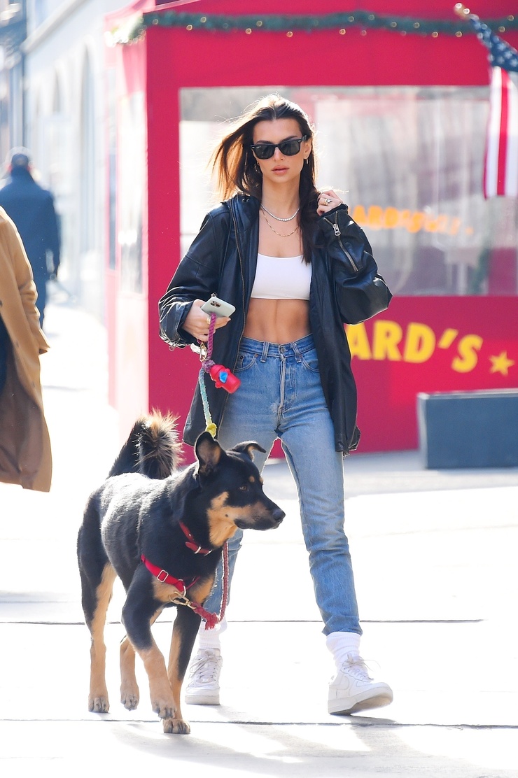 Emily Ratajkowski