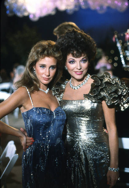 Pamela Bellwood, Joan Collins