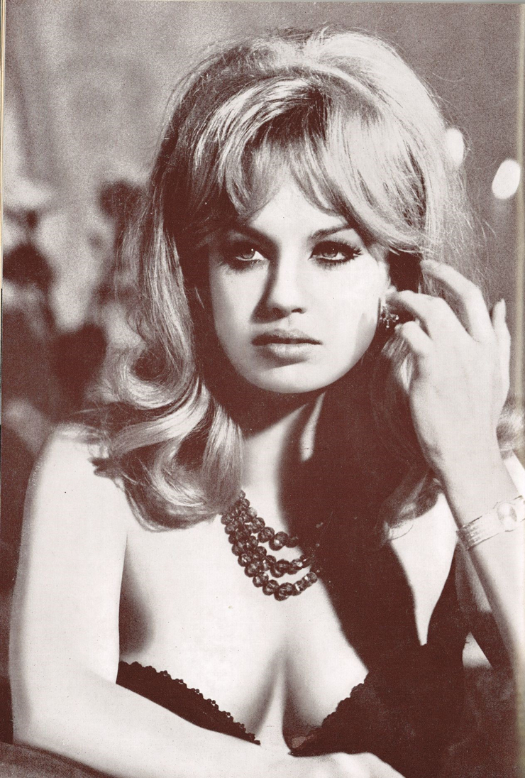 Barbara Valentin