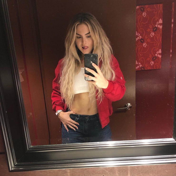 Joanna 'JoJo' Levesque