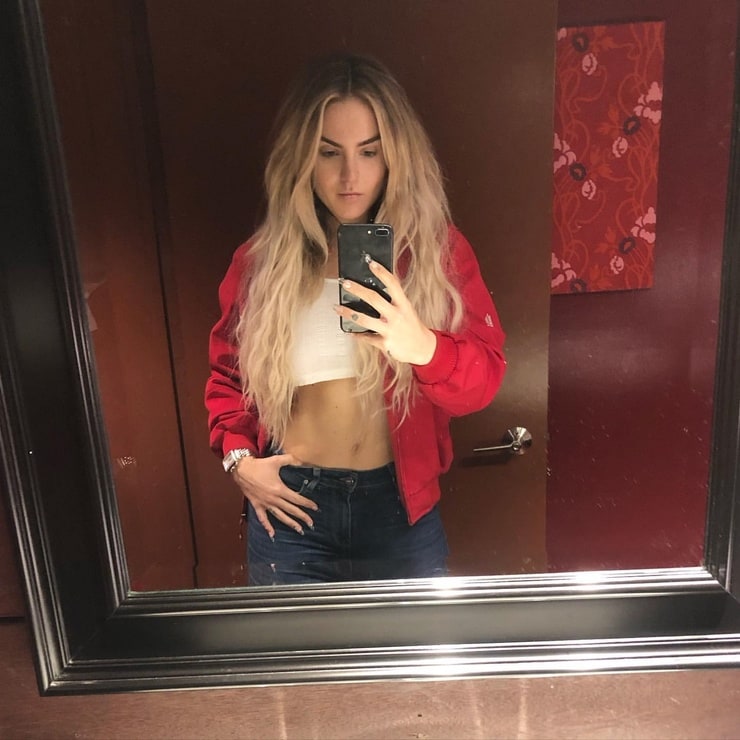 Joanna 'JoJo' Levesque