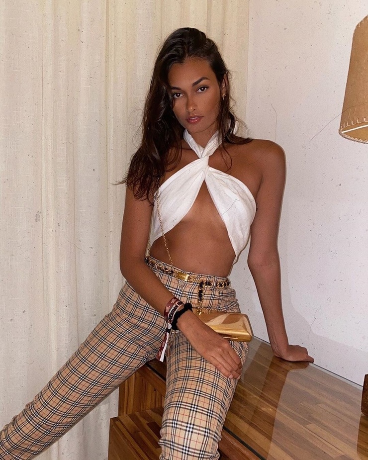 Gizele Oliveira Gizele Oliveira