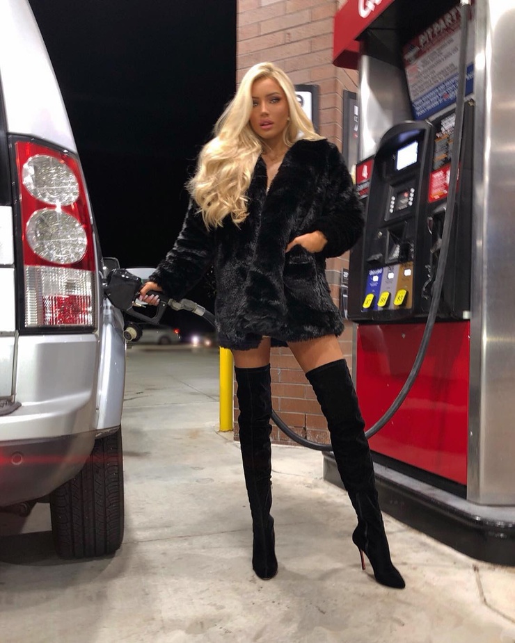 Katerina Rozmajzl Katerina Rozmajzl