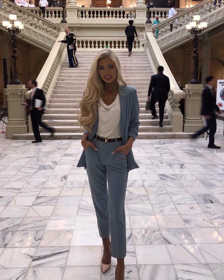 Katerina Rozmajzl Katerina Rozmajzl