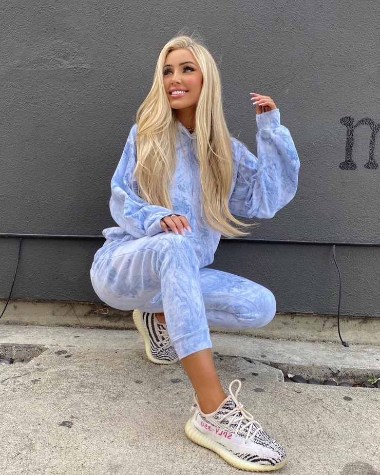 Katerina Rozmajzl Katerina Rozmajzl