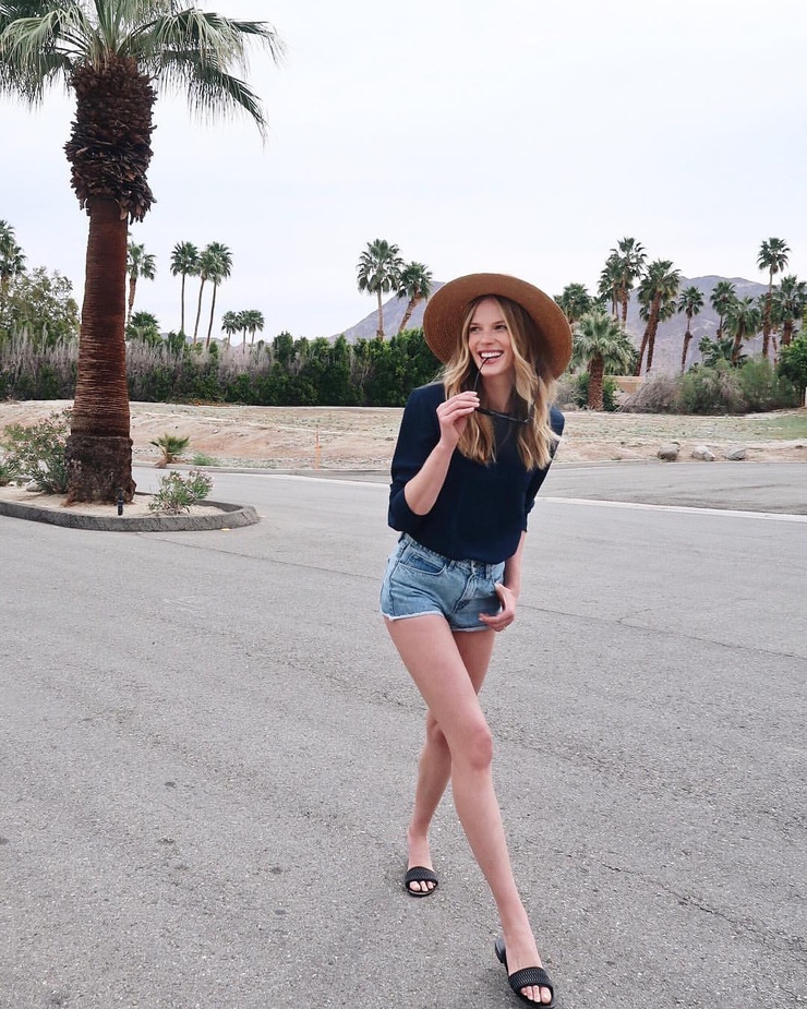 Anne Vyalitsyna