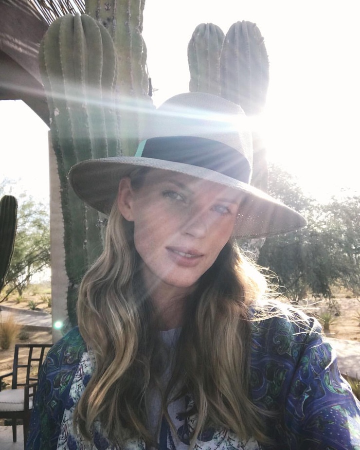 Anne Vyalitsyna