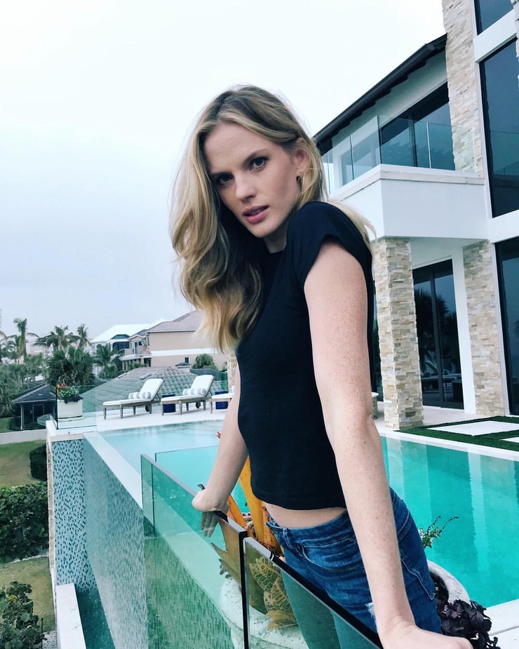 Anne Vyalitsyna