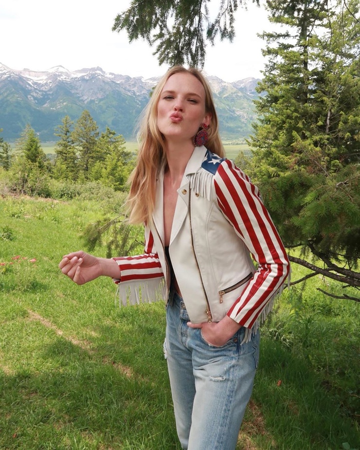 Anne Vyalitsyna