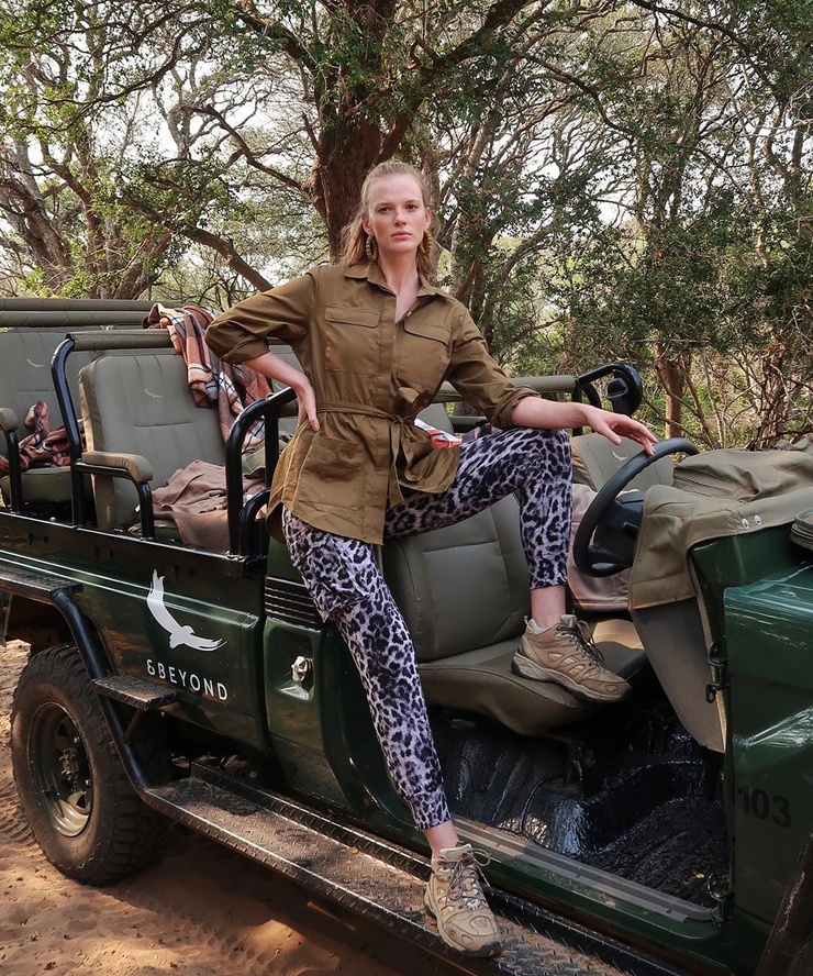 Anne Vyalitsyna Anne Vyalitsyna