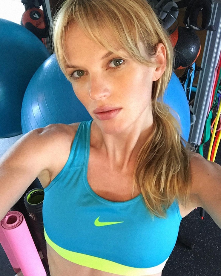 Anne Vyalitsyna