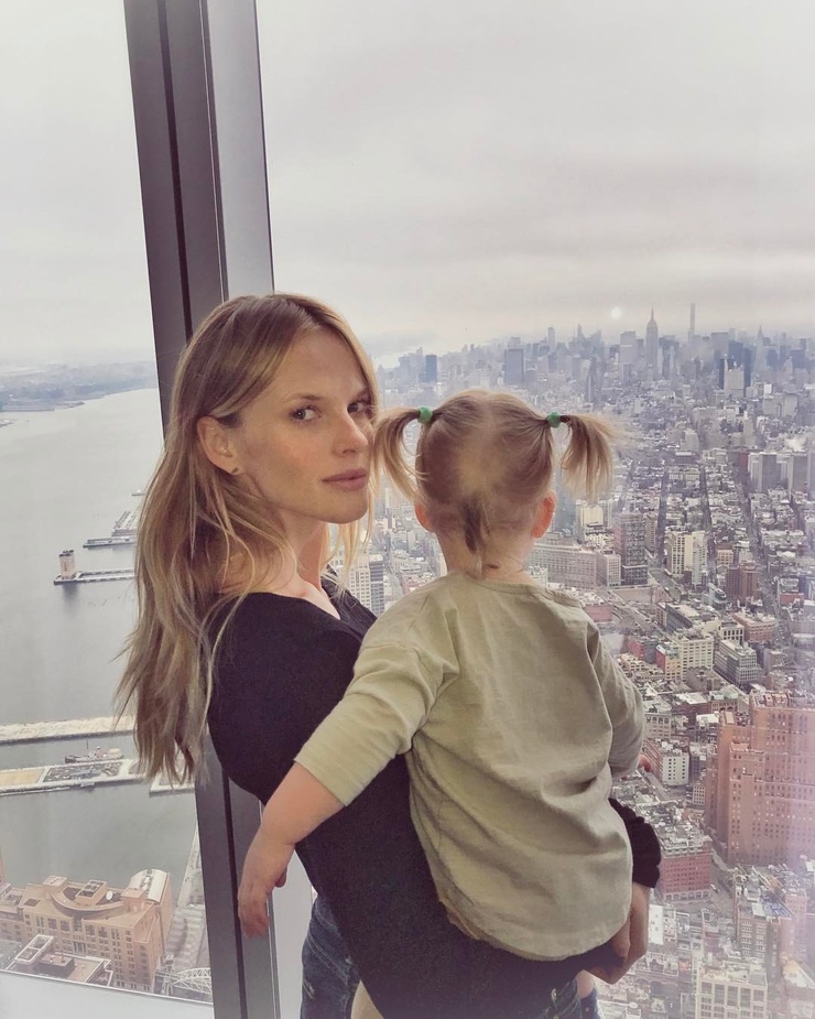 Anne Vyalitsyna Anne Vyalitsyna