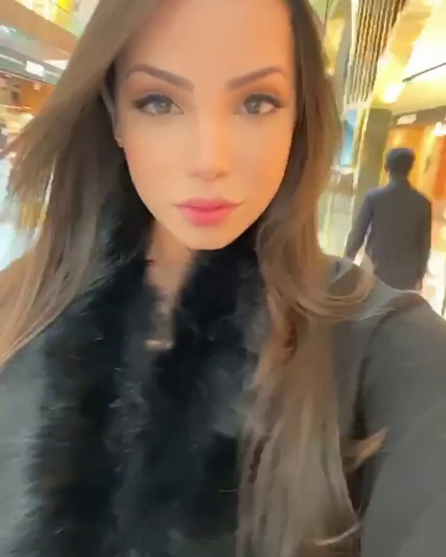 Maria Eduarda (Model)