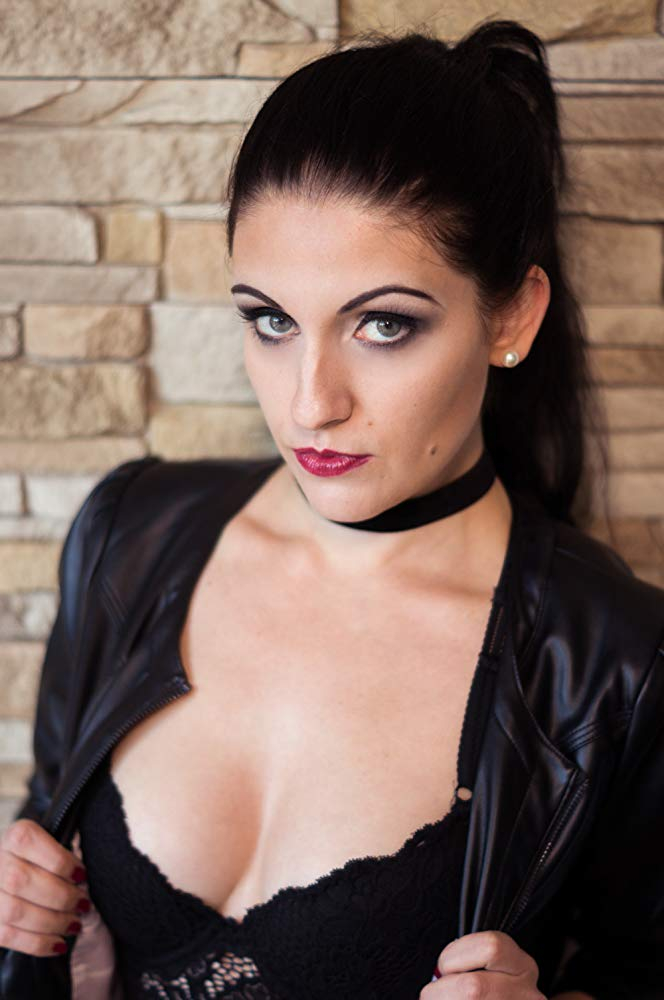 Annika Strauss Annika Strauss