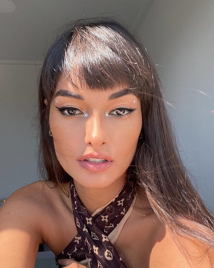 Gizele Oliveira Gizele Oliveira