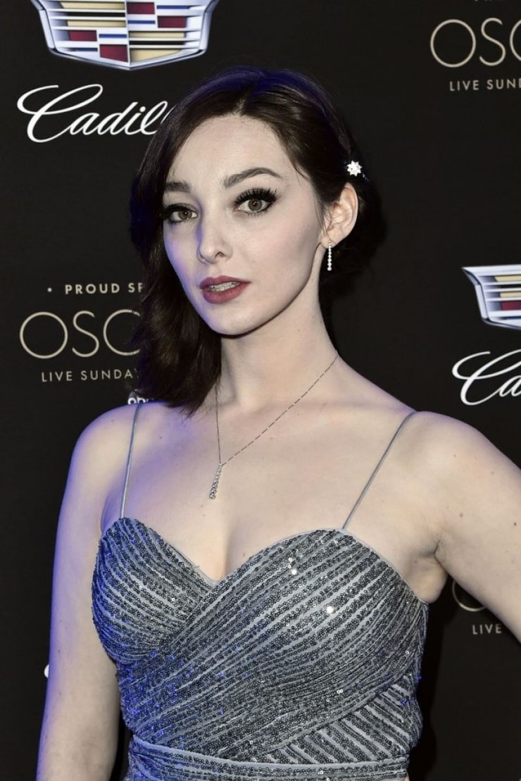 Emma Dumont