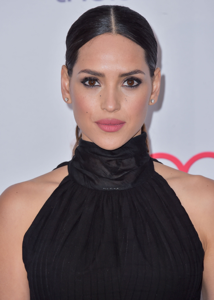 Adria Arjona Adria Arjona