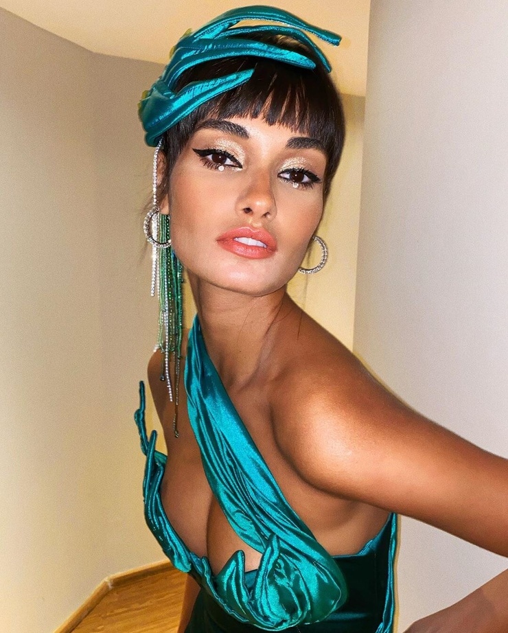 Gizele Oliveira Gizele Oliveira