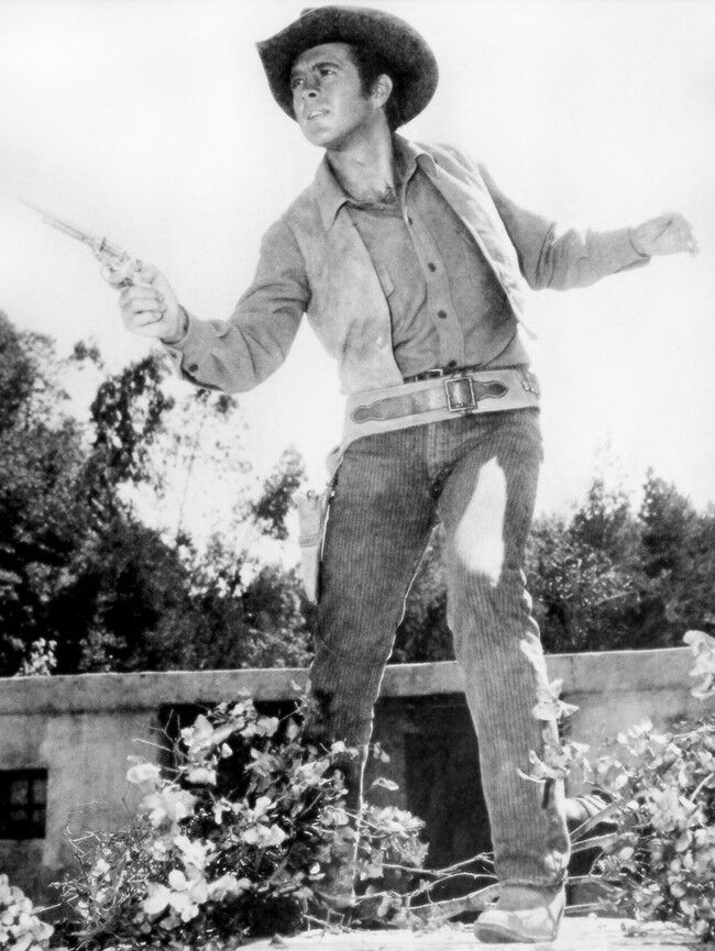Clu Gulager