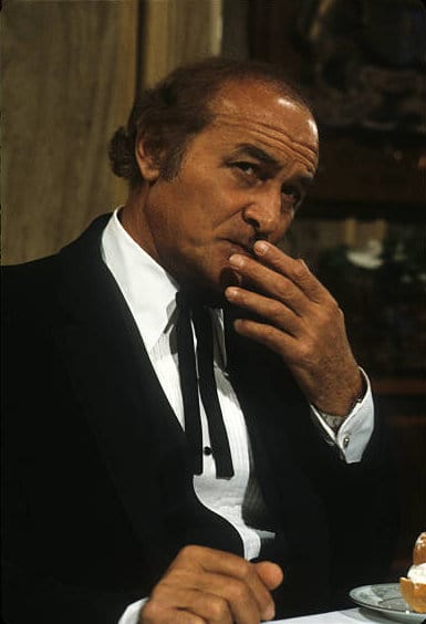 Robert Loggia