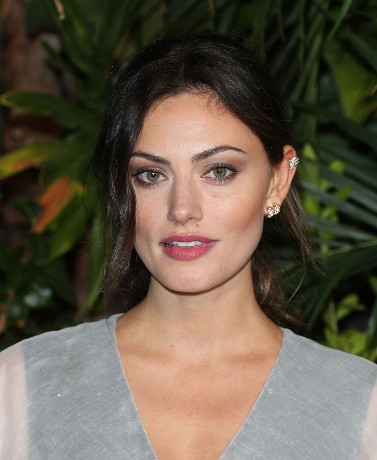 Phoebe Tonkin